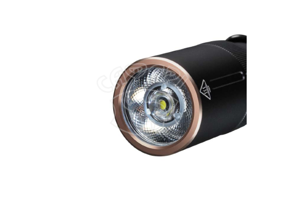 Тактический фонарь Fenix E20 V2.0 Luminus SST20